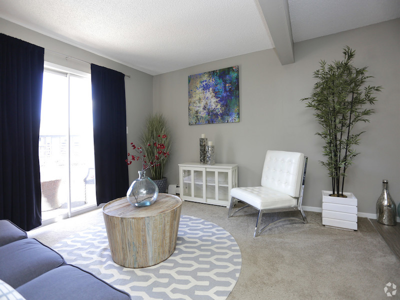 Aviator | Living area