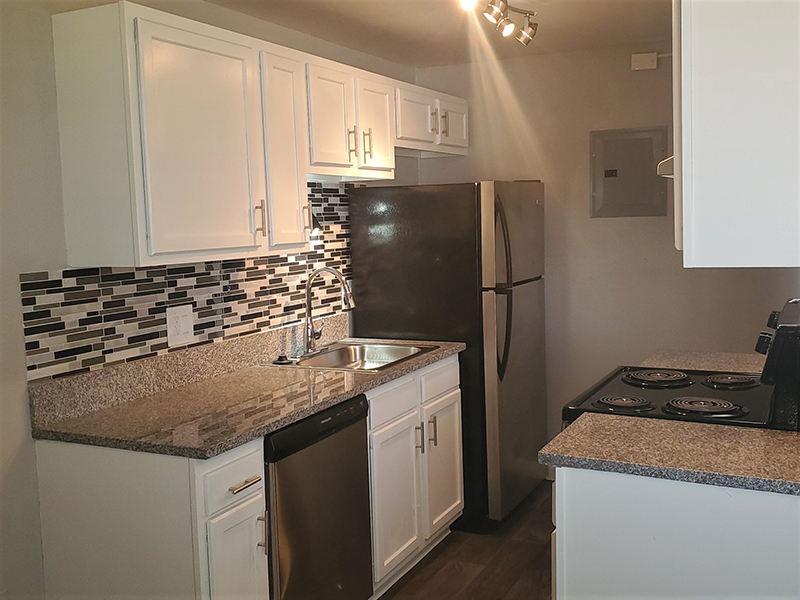 Kitchen Appliances | Riviera Apartments in Northglenn, CO