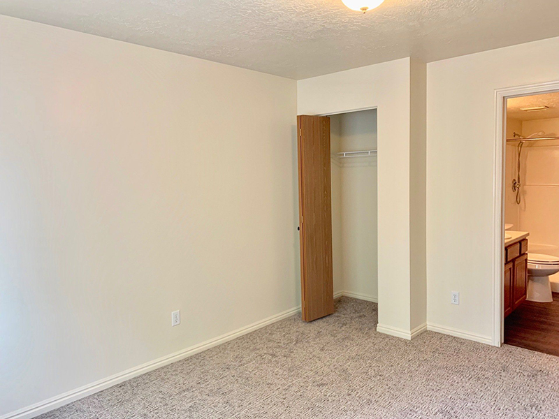 Bedroom | Riley Court Apartments