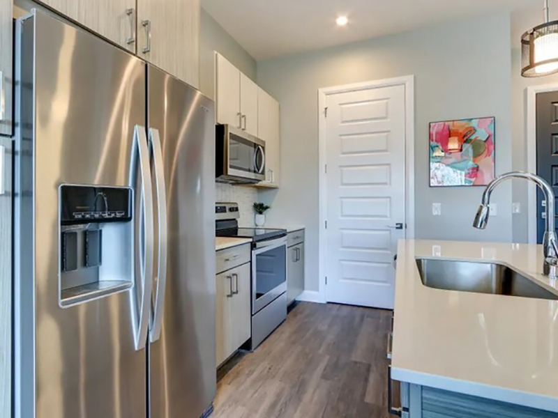 Kitchen | Station 324 Apartments in Columbus, OH