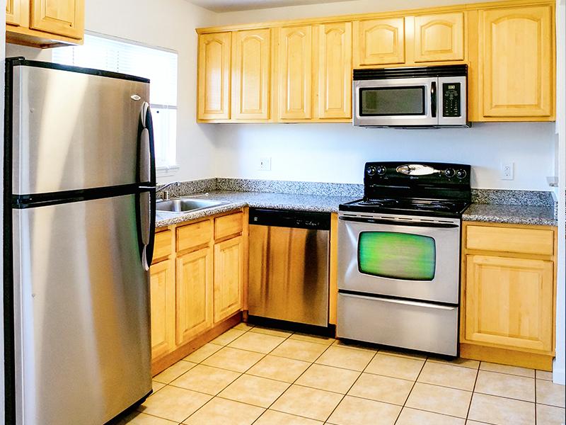 Fully Equipped Kitchen Apartments in Pleasant Hill