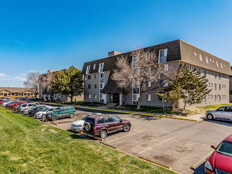 Building Exterior | Bridge Square Apartments