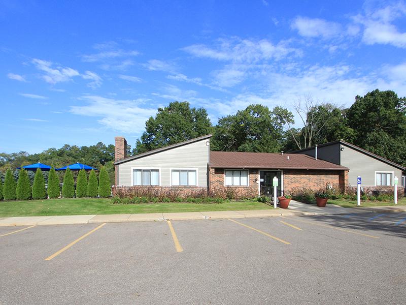 The View Apartments in Portage, MI 49024 | Market Apartments