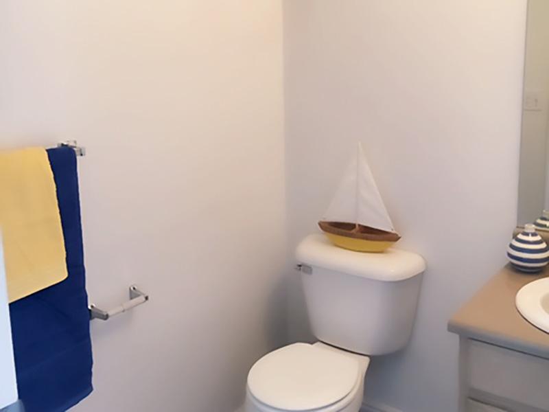 Bathroom | Riverview Townhomes