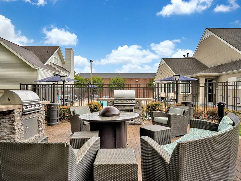 Outdoor Seating | Vivo Apartments in Winston Salem, NC