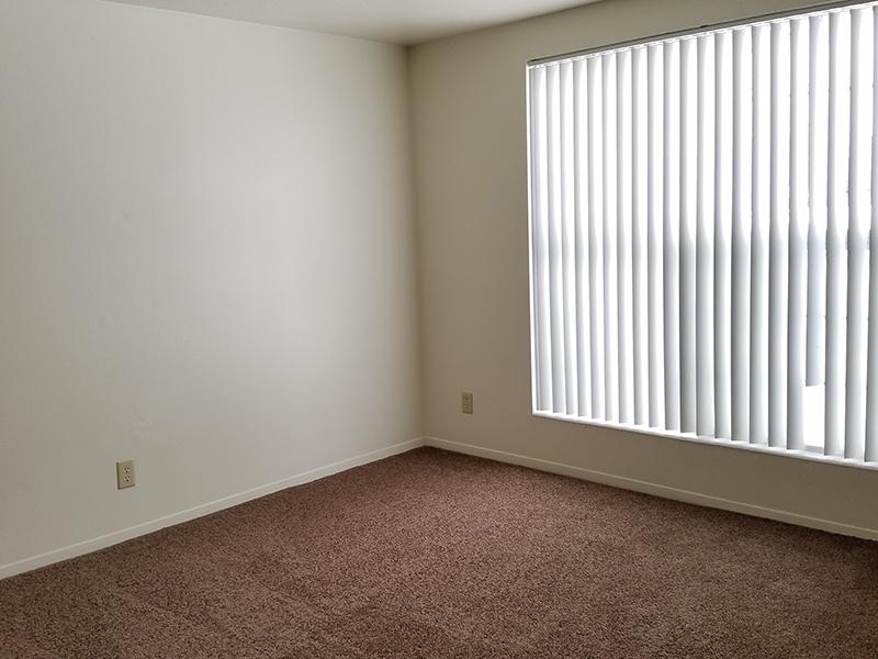Room Interior | Parkway Commons in UT