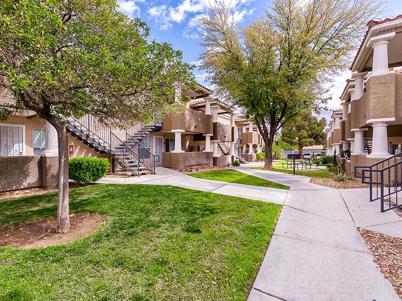 Somerset Commons Apartments in Las Vegas, NV 89104 Market Apartments