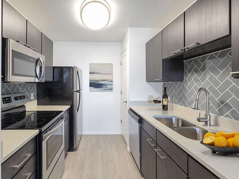 Kitchen | Woodgate Apartments