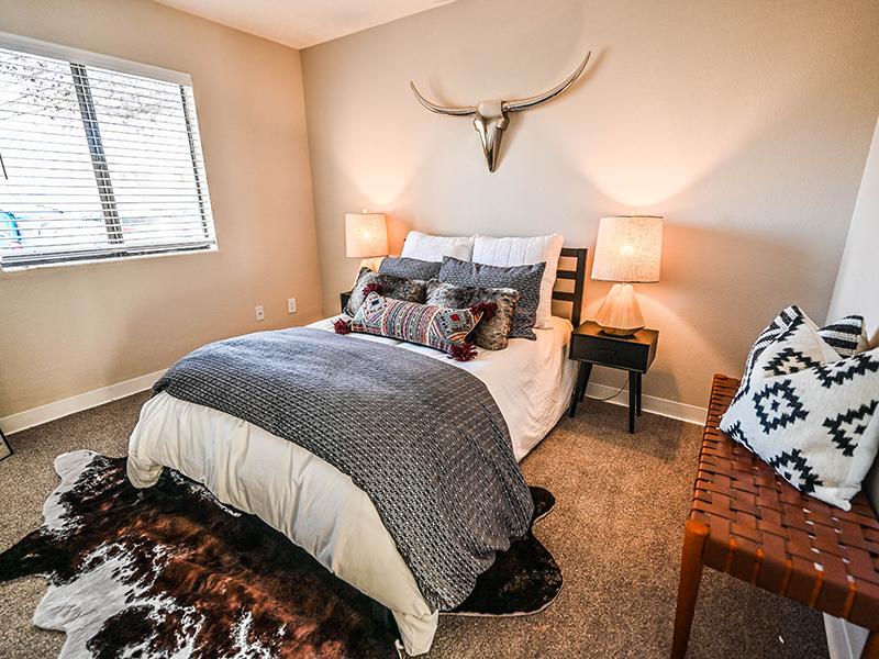 Bedroom | Dakota Canyon Santa Fe Apartments 