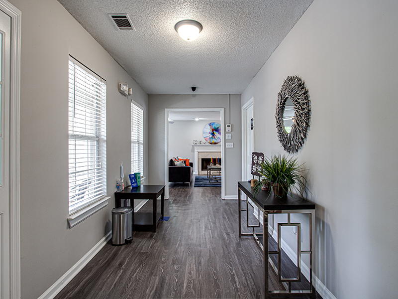Clubhouse Entryway | Bridlewood Apartments in Conyers, GA