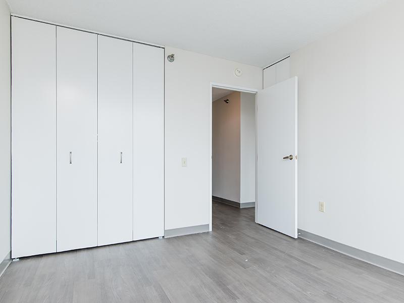 Room | Maple Pointe
