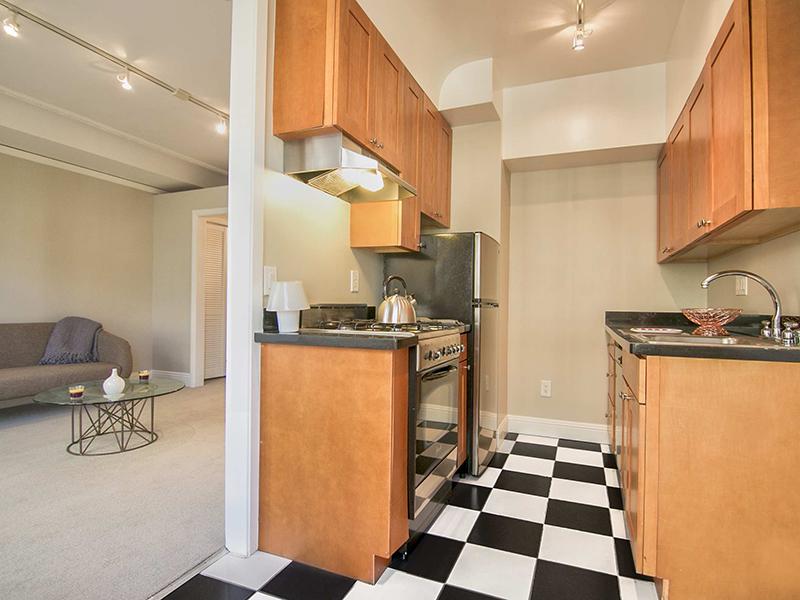 Spacious Floorplan | Nob Hill Place in San Francisco