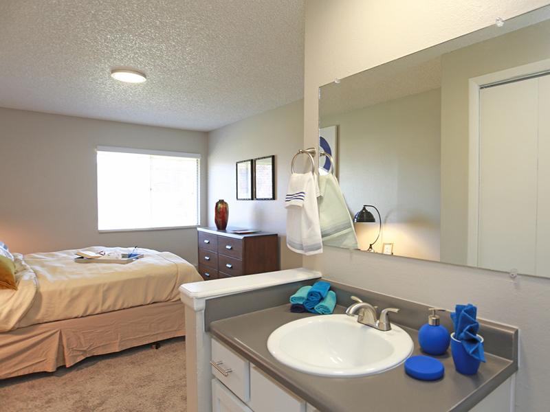 Master Room | Park on 14th