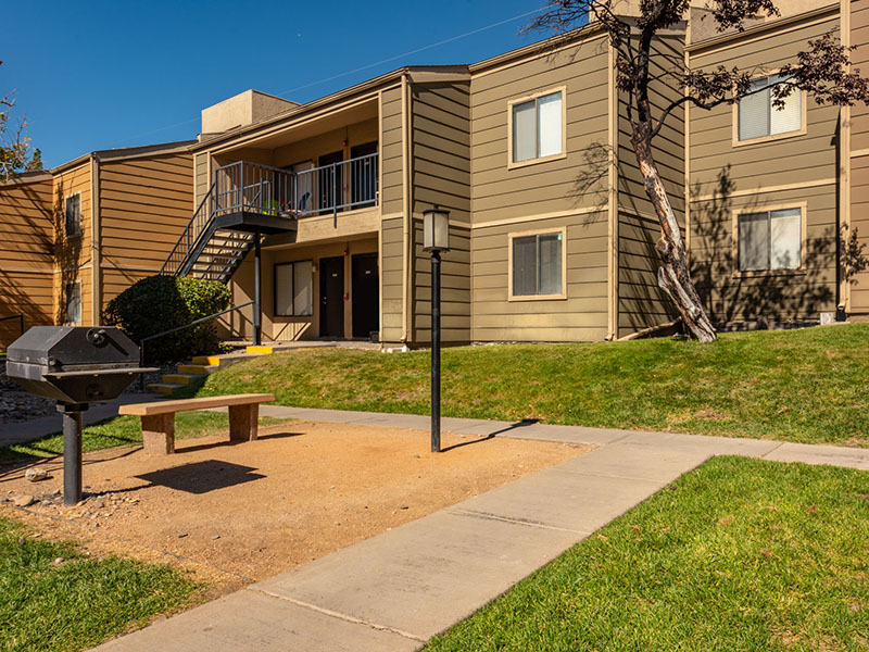 Building Exterior | Dorado Heights in Albuquerque, NM