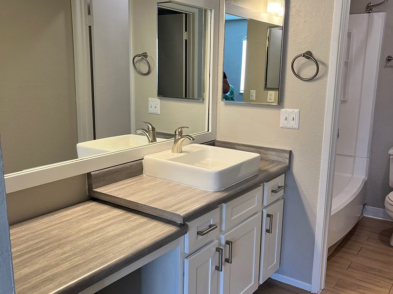 Master Bath | Gateway Villas