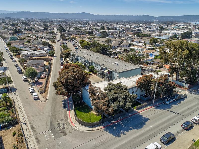 Property Overview | SeaBreeze Apartment Homes