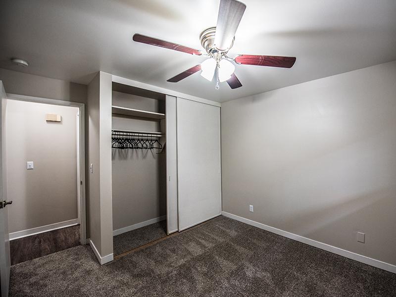 1 Bedroom With Closet Space | Sheridan Beach Terrace 98155 Apartments