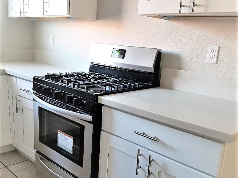 Fully Equipped Kitchen | Galleria Townhomes