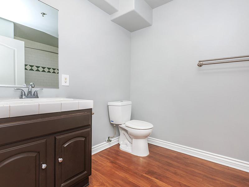 Bathroom | Hollywood View Towers