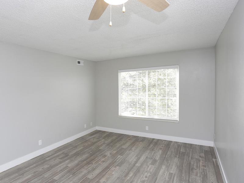 Room | Downtown West Apartments