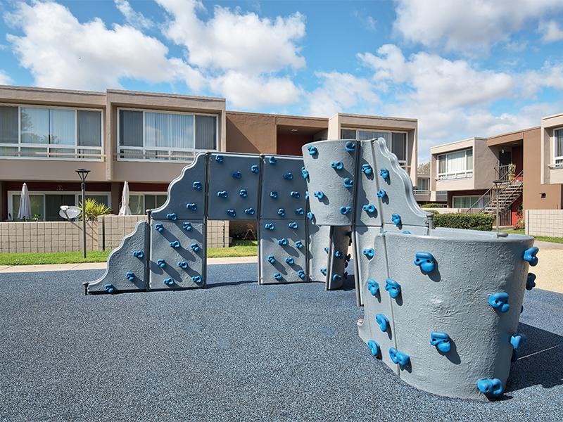 Rock Wall | Vista La Rosa