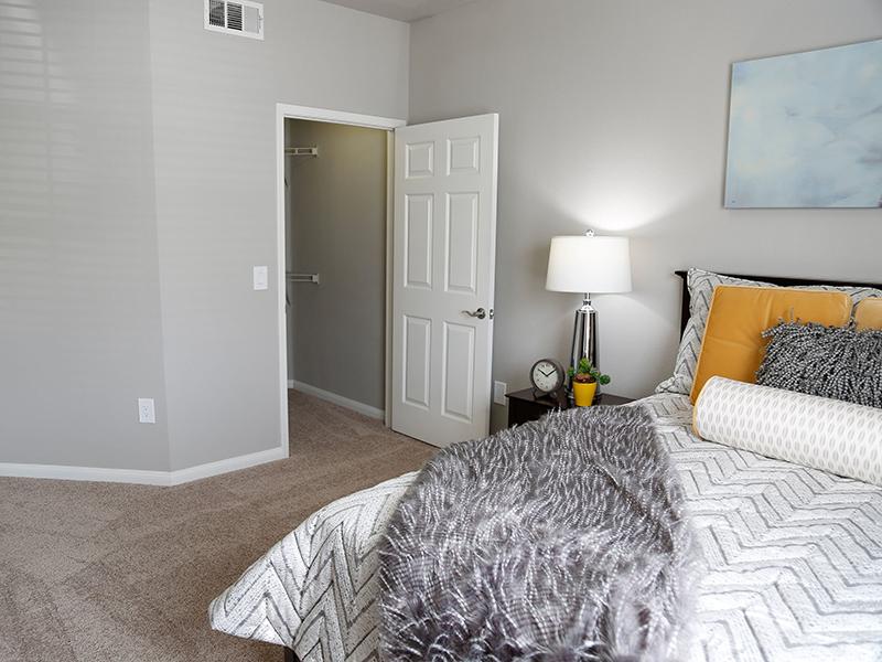 Room | High Rock 5300 Sparks Apartments