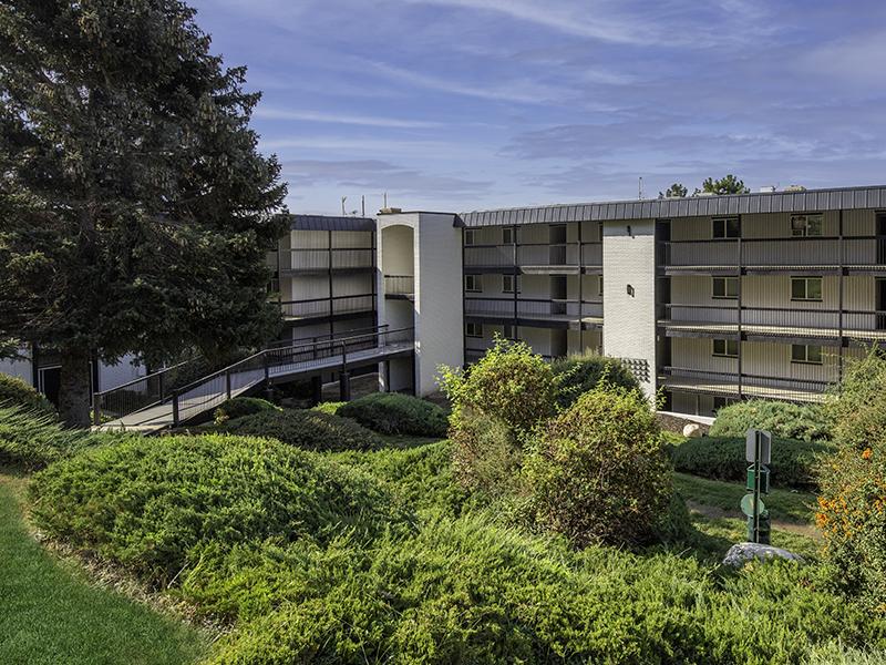 Landscaping | Lookout Pointe Apartments in Provo, UT