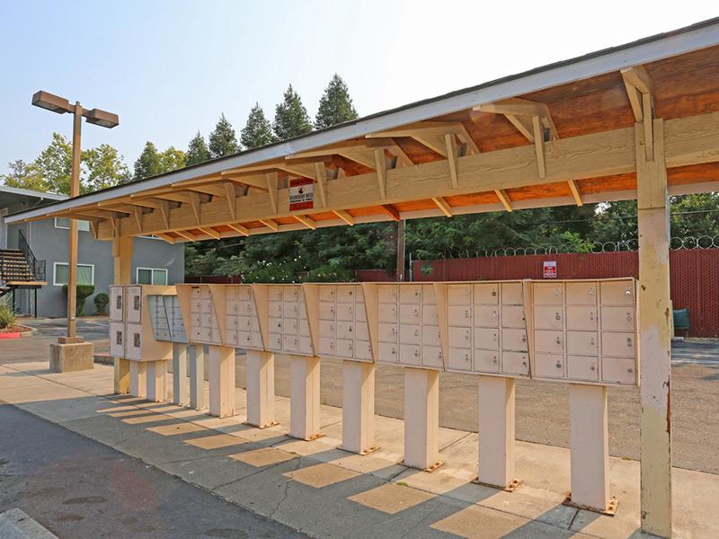 Lockers | Sur Apartments
