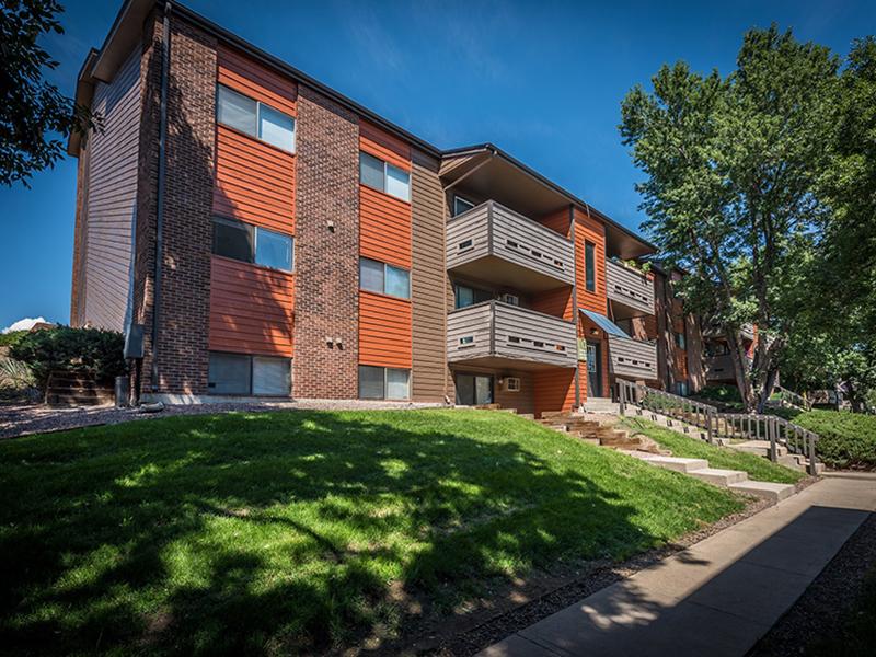 Building Exterior | Ascend at Red Rocks 80228 Apartments 
