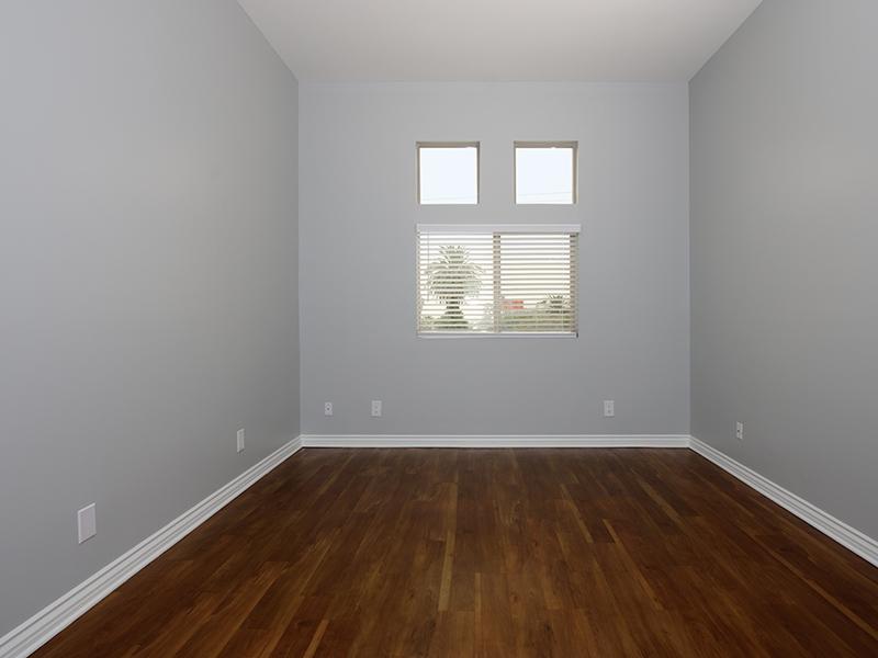 Bedroom | Hollywood View Towers