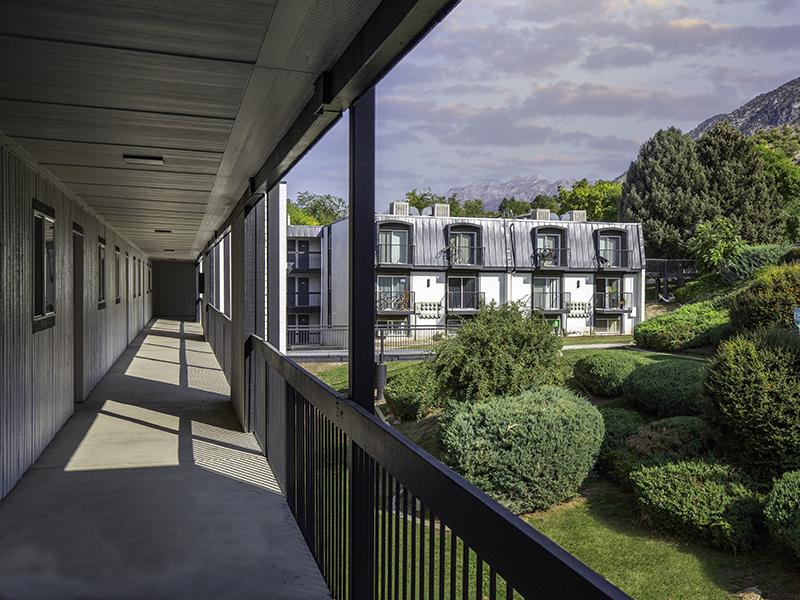 Apartment Exterior | Lookout Pointe Apartments in Provo, UT