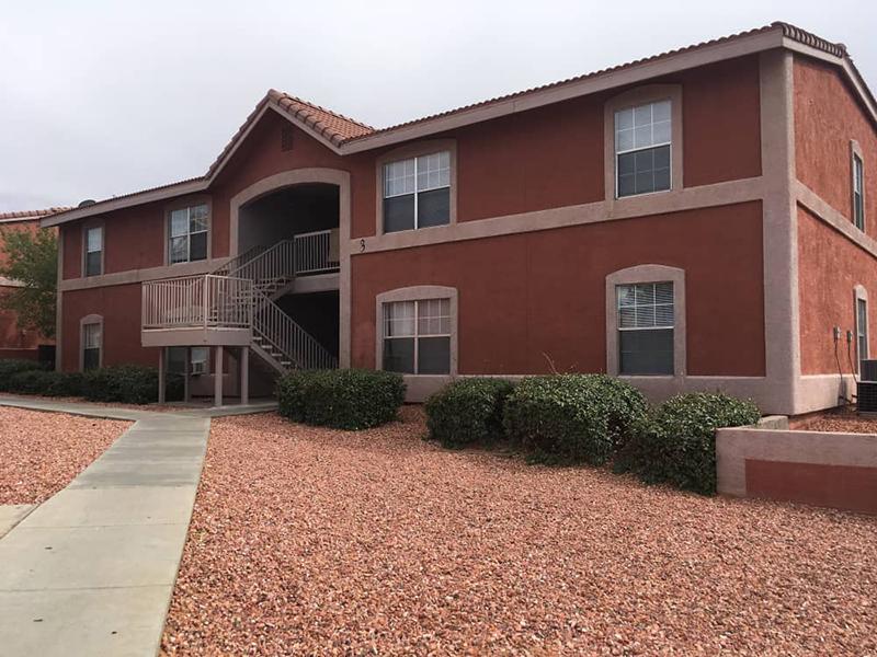 Building Exterior | Vermillion View Apartments