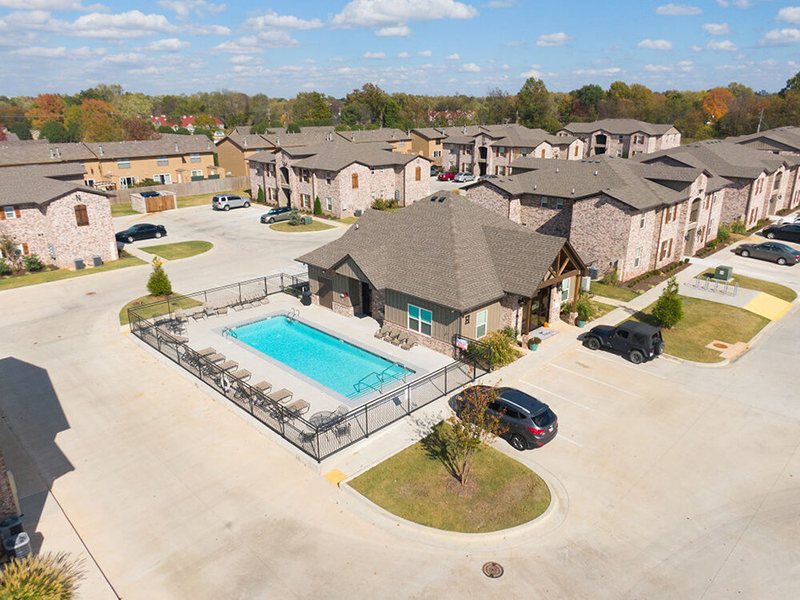 Swimming Pool | Frisco Apartments on Walnut