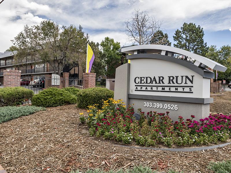 Outdoor Entryway | Cedar Run Apartments Denver