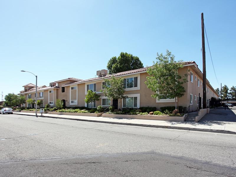Arbor Gardens Apartments In Lancaster Ca 93534 Market Apartments