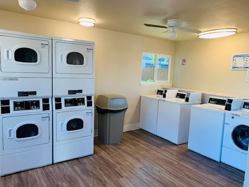 Laundry Facility | Rockwell Manor