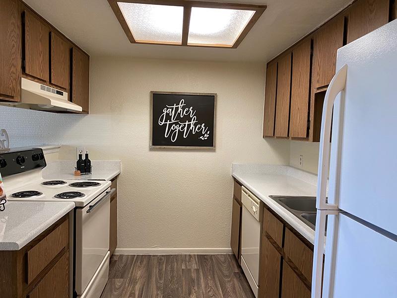 Falcon Glen Apartments In Mesa Az 85205 Market Apartments
