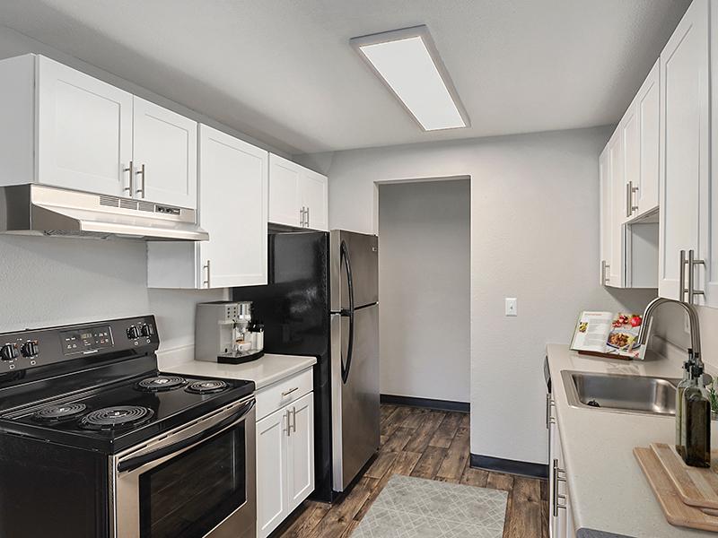 Kitchen | Bridge Creek Apartments