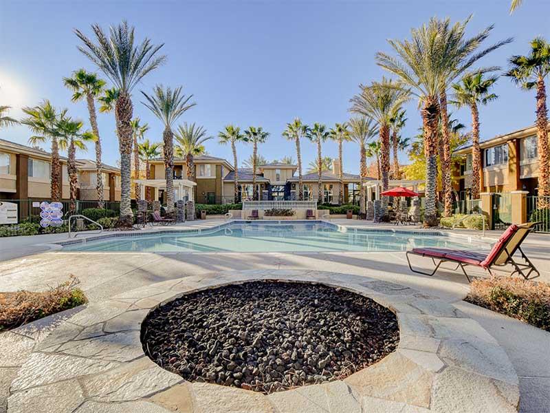 Fire Pit | St Clair Apartments