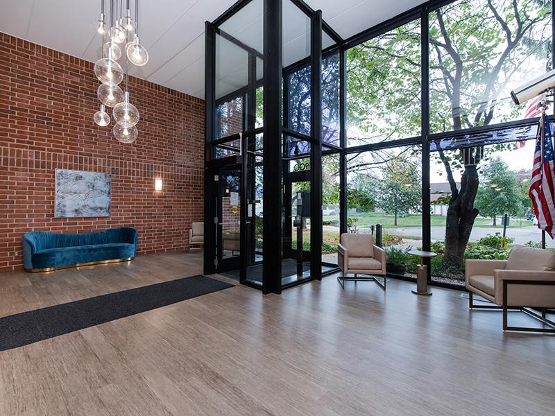 Entry | Centennial North Apartments in Mount Prospect, IL