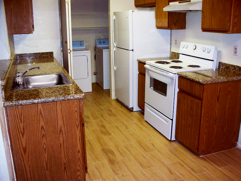 Kitchen | Gateway Villas Apartments in Las Vegas, NV