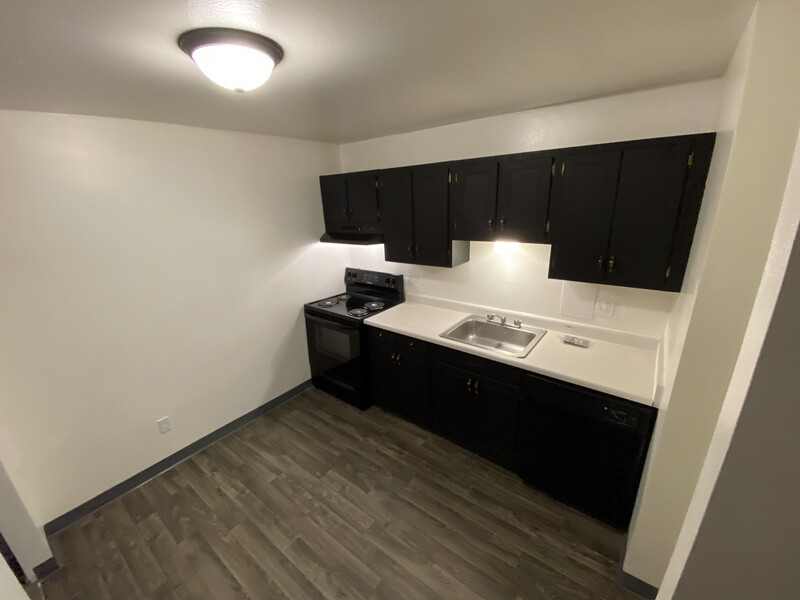 Spacious Kitchen | Conquistador Apartments in Casper, WY