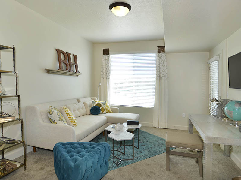 Front Room | Birkhill Apartments in Murray, UT