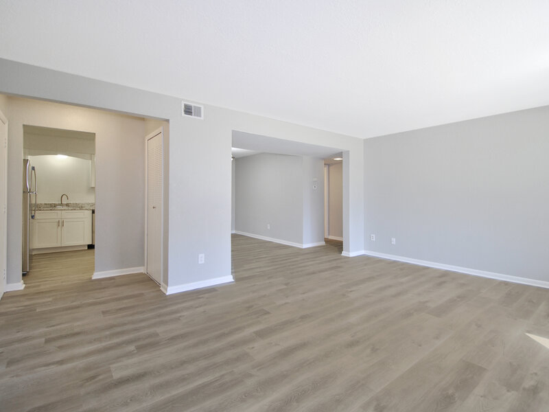 Front Room | 3 Bedroom | Township Square Apartments in Saginaw, MI