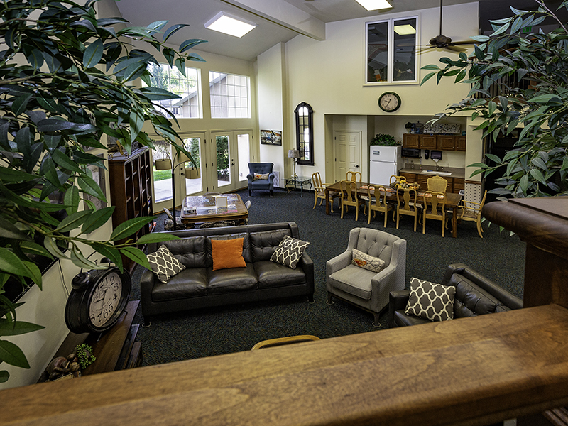 Lounge | Riley Court Senior Apartments in Bountiful, UT