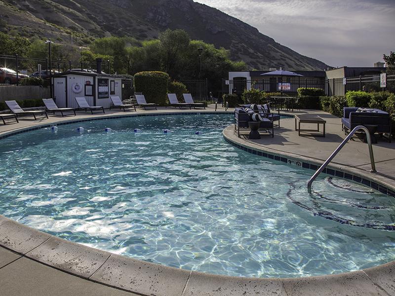 Pool | Lookout Pointe Apartments in Provo, UT