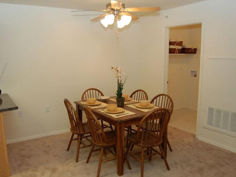 Dining Area | Bridger Pointe Apartments