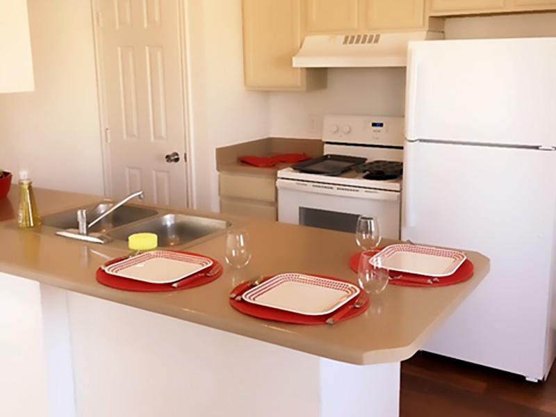 Kitchen | Riverview Townhomes