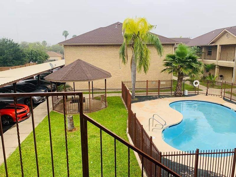 Swimming Pool | Dove Cove Apartments