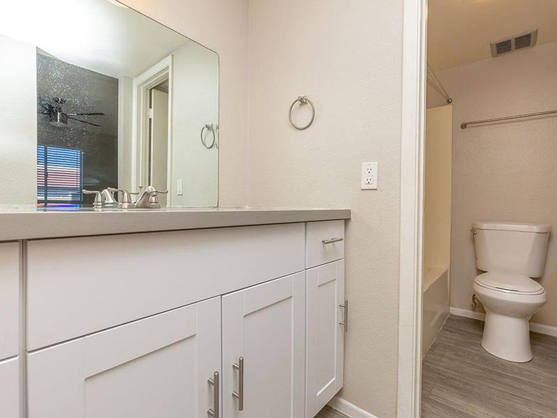 Bathroom | Fairways on Thunderbird